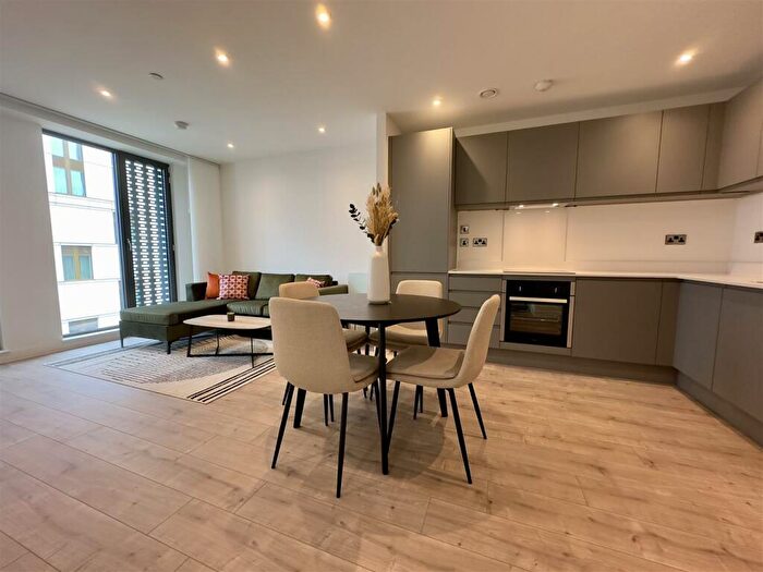 2 Bedroom Apartment To Rent In Victoria House, Great Ancoats Street, Manchester, M4