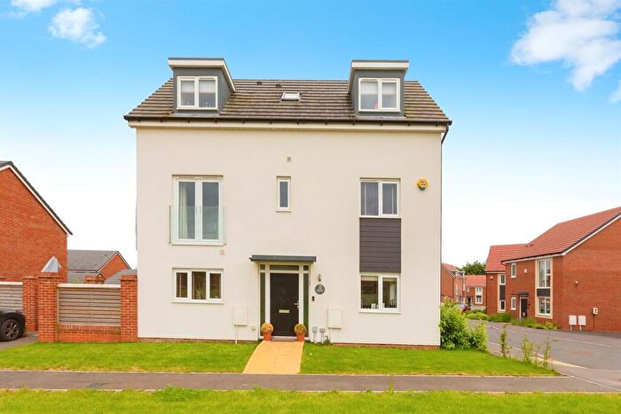 5 Bedroom Detached House For Sale In Goodenough Drive, Wantage, OX12