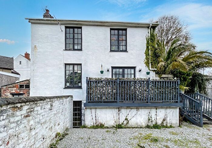4 Bedroom Cottage For Sale In The Cottage, Quay Hill, Penryn, Cornwall, TR10