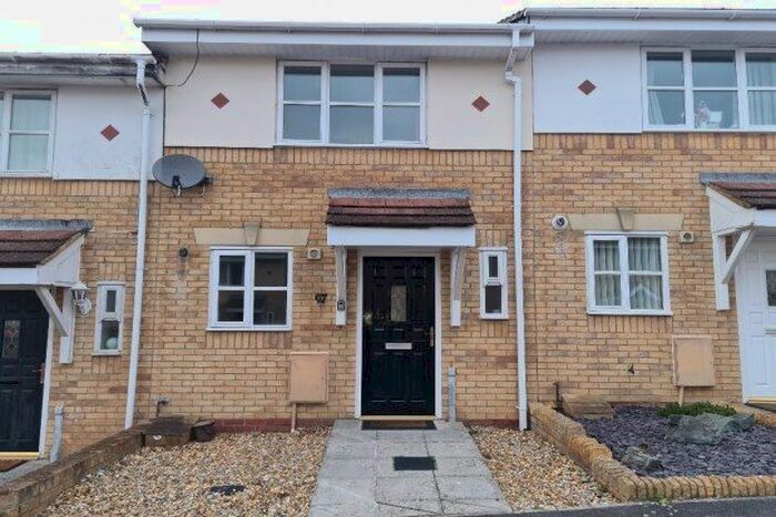 2 Bedroom Property To Rent In Ermine Street, Yeovil, BA21