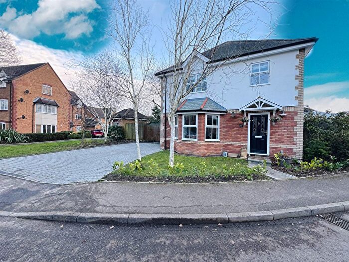 4 Bedroom Detached House For Sale In Forest Glade, Langdon Hills, Basildon, SS16