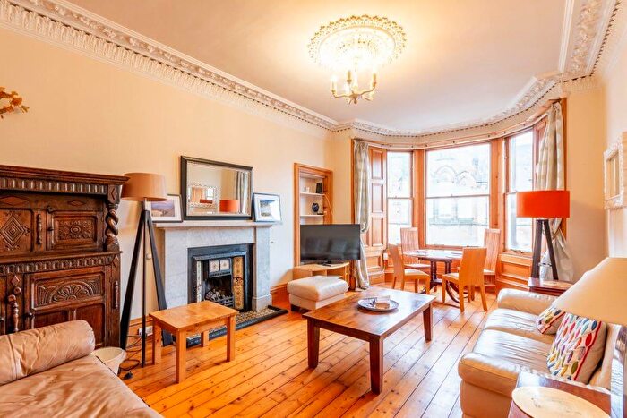 2 Bedroom Flat To Rent In L Marchmont Crescent, Edinburgh, EH9