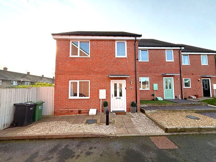 3 Bedroom End Terrace House For Sale In Keats Place, Kidderminster, DY10
