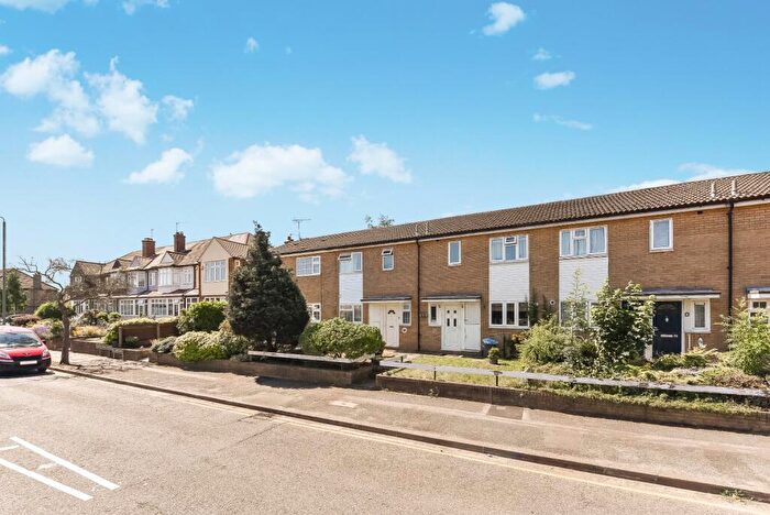 3 Bedroom Terraced House For Sale In Hillside Road, Bromley, Kent, BR2