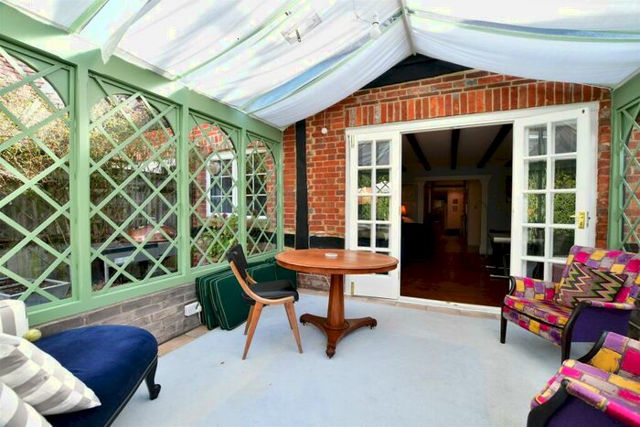 4 Bedroom Barn Conversion For Sale In Hawkhurst Court, Wisborough Green, Billingshurst, West Sussex, RH14