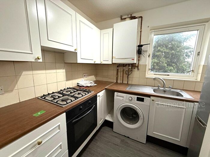 1 Bedroom Flat To Rent In Braemar Gardens, Slough, SL1
