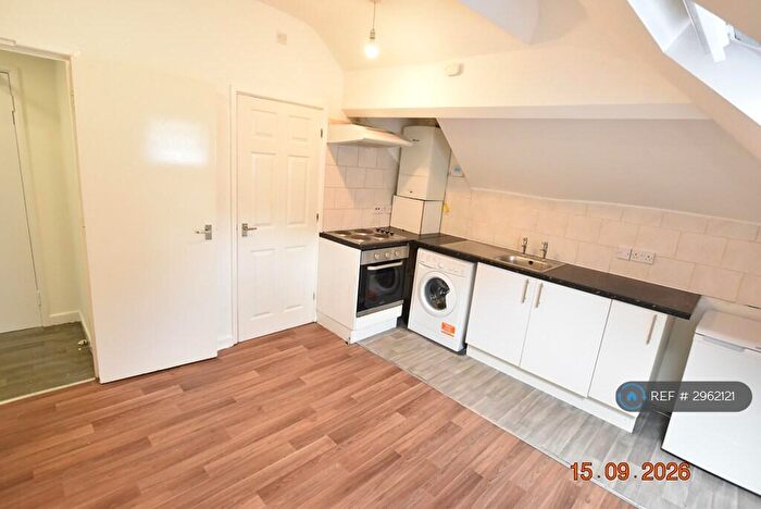 1 Bedroom Flat To Rent In Crescent Road, Luton, LU2