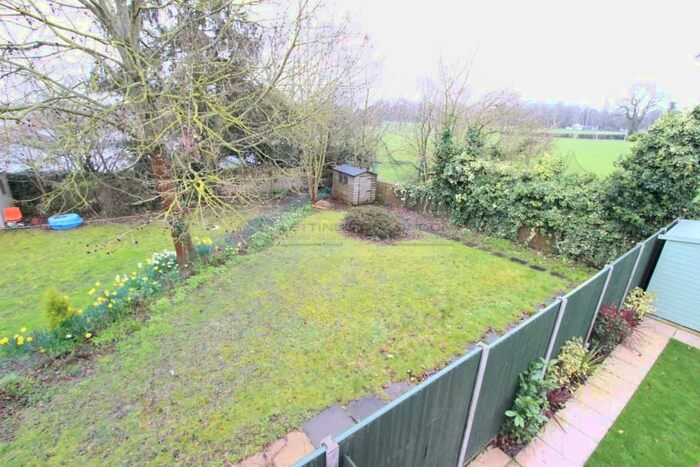 2 Bedroom Apartment To Rent In Bramley Close, London, N14