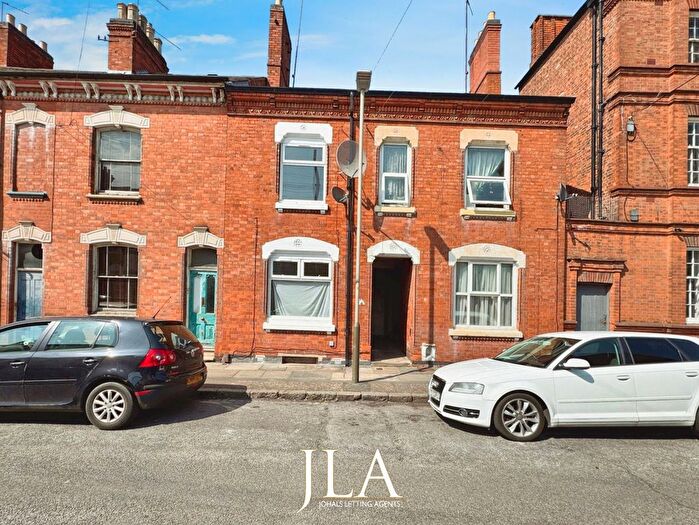 4 Bedroom Terraced House To Rent In Filbert Street East, Leicester, LE2