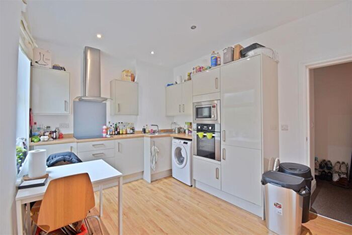 2 Bedroom Flat To Rent In Flat, A Harcourt Road, Sheffield, S10