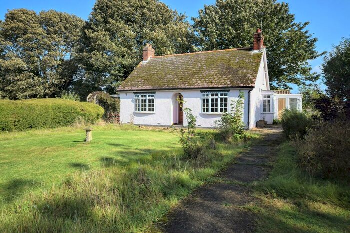 2 Bedroom Detached Bungalow For Sale In Church Lane, Gayton Le Marsh, LN13