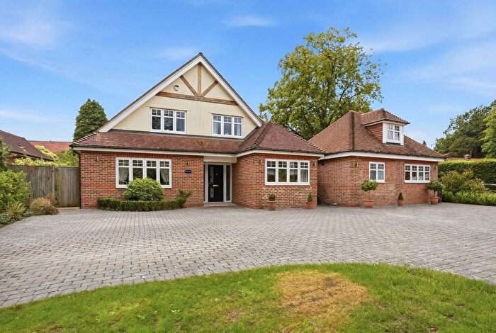 6 Bedroom Detached House For Sale In Wonford Close, Walton On The Hill, Tadworth, KT20