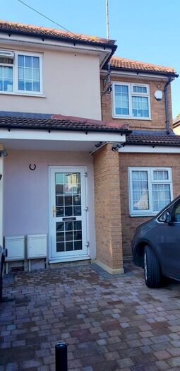 1 Bedroom Studio To Rent In Kenilworth Avenue, Harrow, HA2