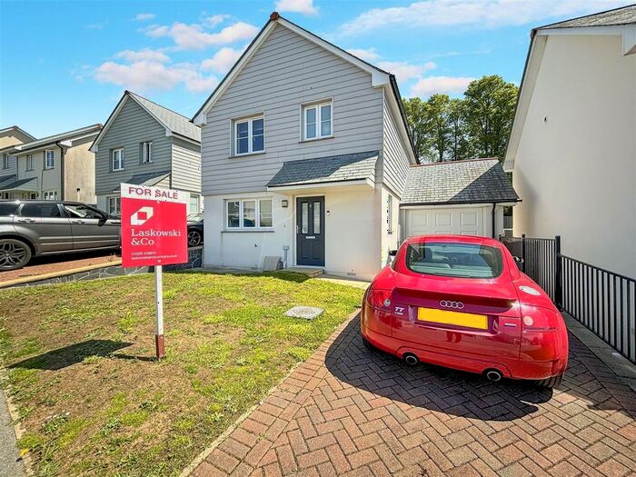 3 Bedroom Detached House For Sale In Chandler Park, Penryn, TR10