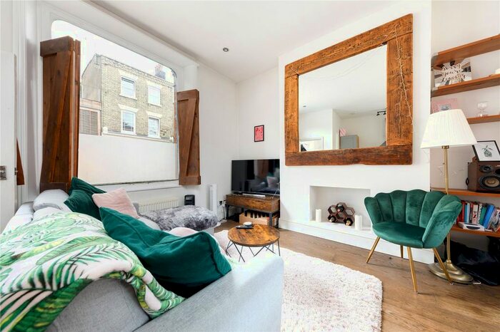1 Bedroom Flat To Rent In Prince Alfred Mansions, Barnsbury, N1