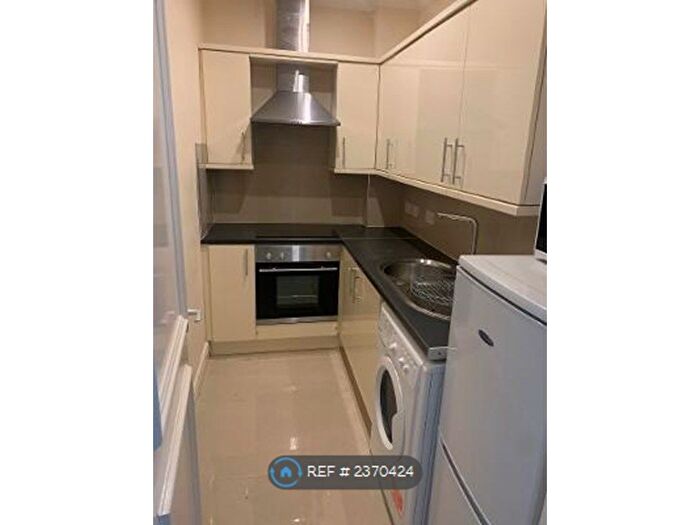 2 Bedroom Flat To Rent In Crescent Road, Sheffield, S7