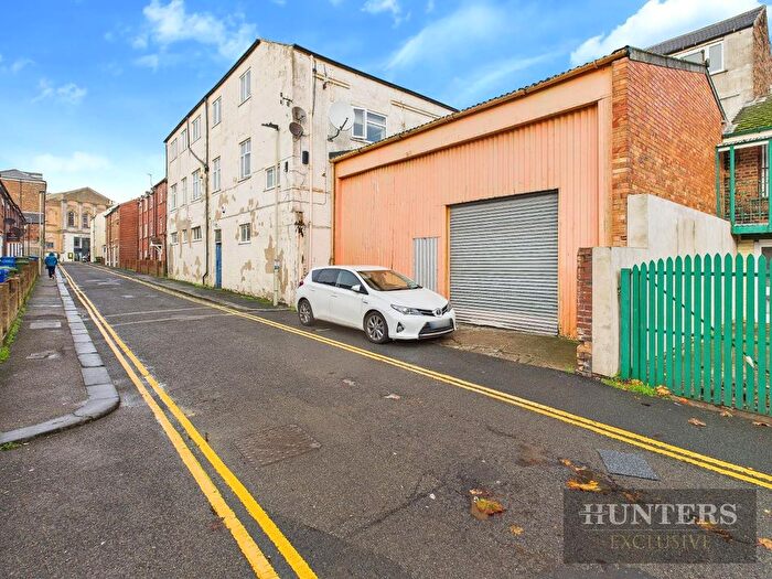 8 Bedroom Property For Sale In Sussex Street, Scarborough, YO11