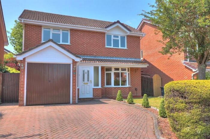 4 Bedroom Detached House To Rent In Calshot Drive, Valley Park, Chandlers Ford, Hampshire, SO53