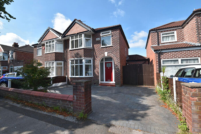 3 Bedroom Semi Detached House For Sale In Salisbury Road, Davyhulme, M41
