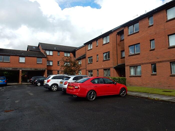 2 Bedroom Flat To Rent In Whittagreen Court, Newarthill, Motherwell, ML1