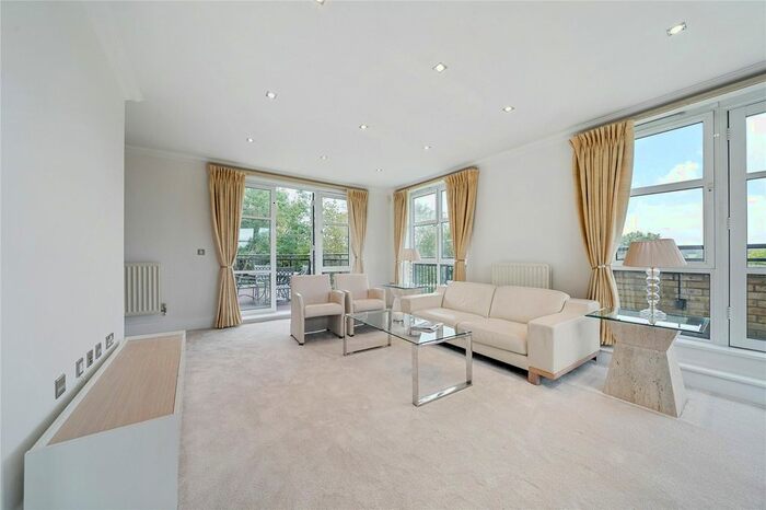 3 Bedroom Flat To Rent In St. Vincents Lane, Mill Hill, London NW7