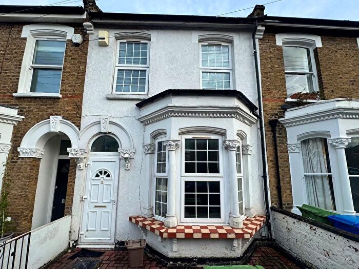 5 Bedroom Terraced House To Rent In Ivanhoe Road, London, SE5
