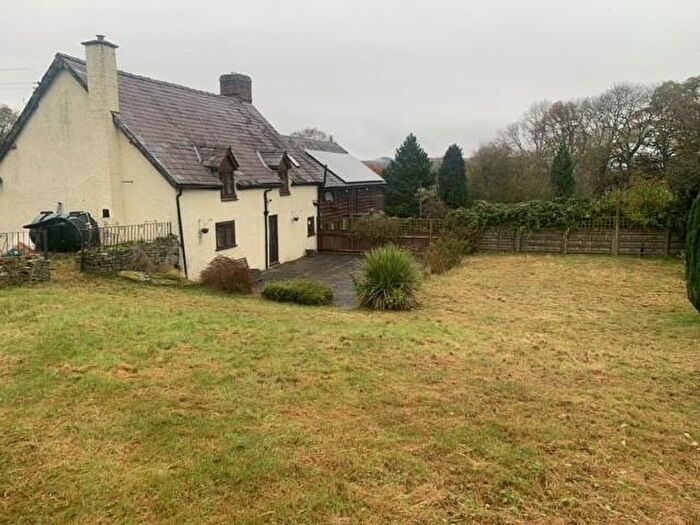 3 Bedroom Semi Detached House To Rent In Knighton, Powys, LD7