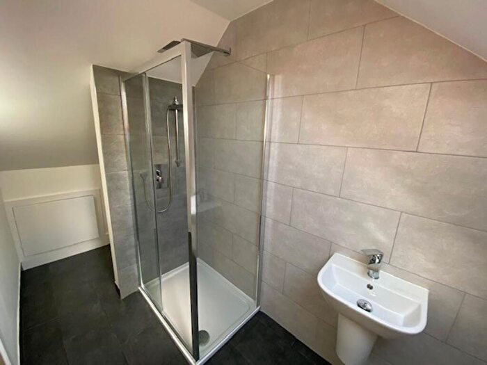 3 Bedroom Flat To Rent In Crwys Place, Crwys Road, CF24
