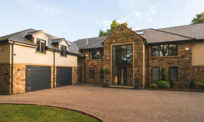 8 Bedroom Detached House To Rent In Ling Lane, Scarcroft, Leeds, LS14