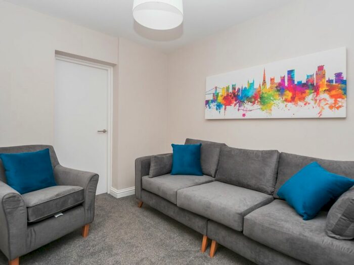 5 Bedroom Semi-Detached House To Rent In Manor Road, Fishponds, Bristol, BS16