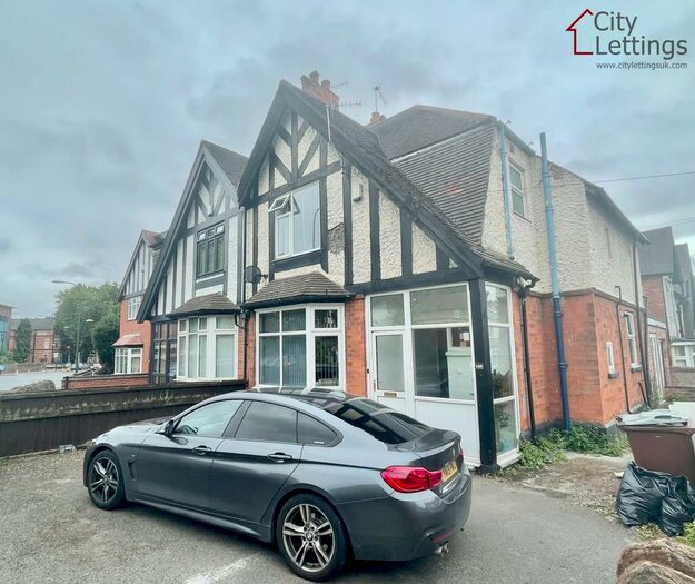 4 Bedroom Semi-Detached House To Rent In Lenton Boulevard, Lenton, NG7