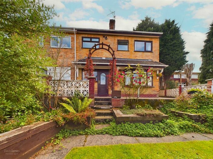 3 Bedroom Semi-Detached House To Rent In Wollaton Avenue, Gedling, Nottingham, NG4