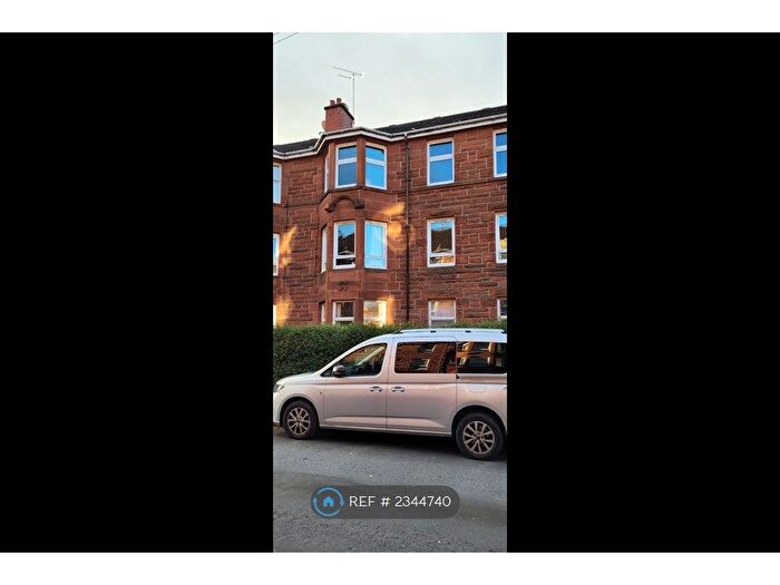 3 Bedroom Flat To Rent In Quentin Street, Glasgow, G41