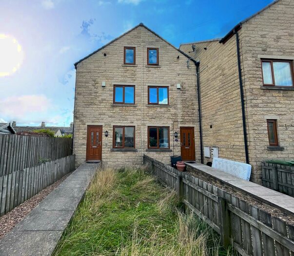 4 Bedroom House To Rent In Mount Road, Wibsey, Bradford, BD6