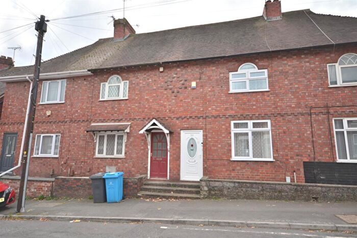 3 Bedroom Town House To Rent In Stepping Lane Derby, DE1