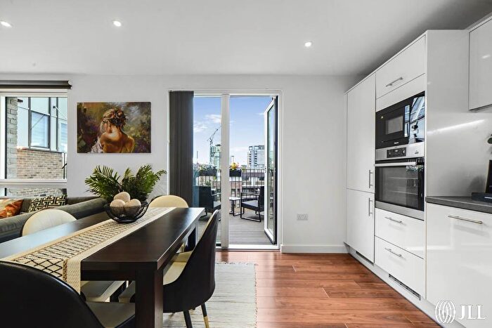2 Bedroom Apartment To Rent In Southmere Building, London, E15