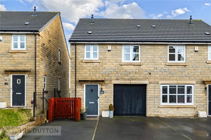 3 Bedroom Semi-Detached House For Sale In Dryden Way, Lindley, Huddersfield, West Yorkshire, HD3