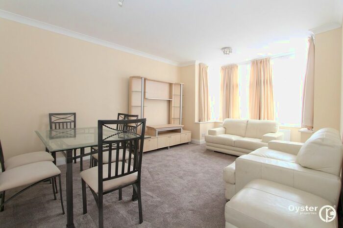 3 Bedroom Flat To Rent In Montgomery Road, Edgware, HA8