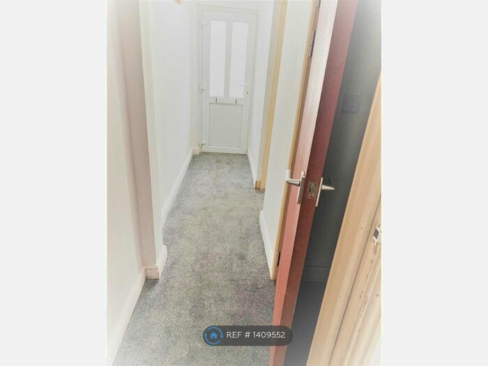 1 Bedroom Flat To Rent In North Street, Oadby, Leicester, LE2