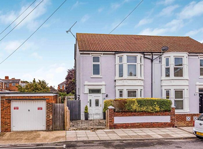 3 Bedroom Semi-Detached House For Sale In Randolph Road, Portsmouth, PO2