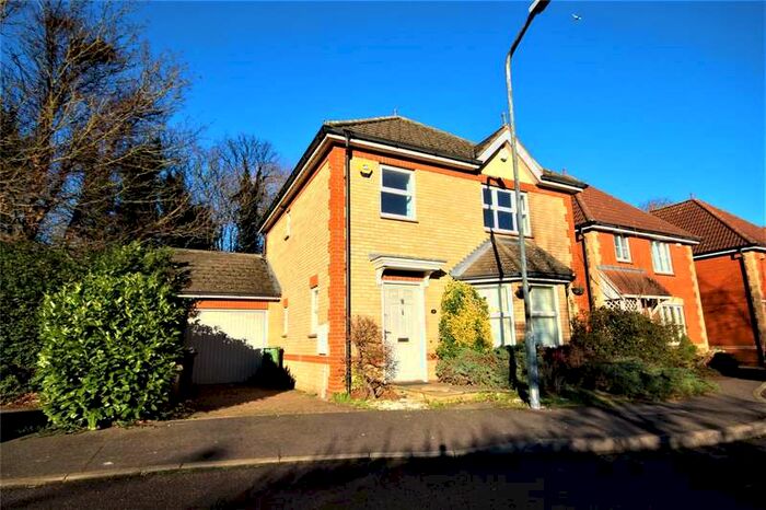 3 Bedroom Link Detached House To Rent In St James Gardens, Little Heath, RM6