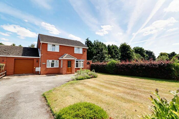 4 Bedroom Detached House For Sale In Haxey Lane, Haxey, DN9