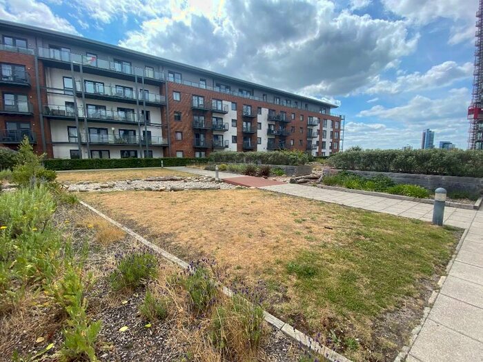1 Bedroom Flat To Rent In Fairbourne Court Denyer Walk, Southampton, Hampshire, SO19