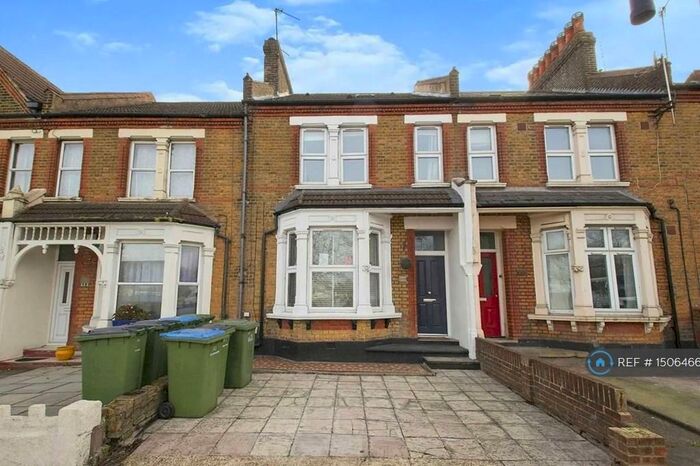 5 Bedroom Terraced House To Rent In Plumstead Common Road, London, SE18