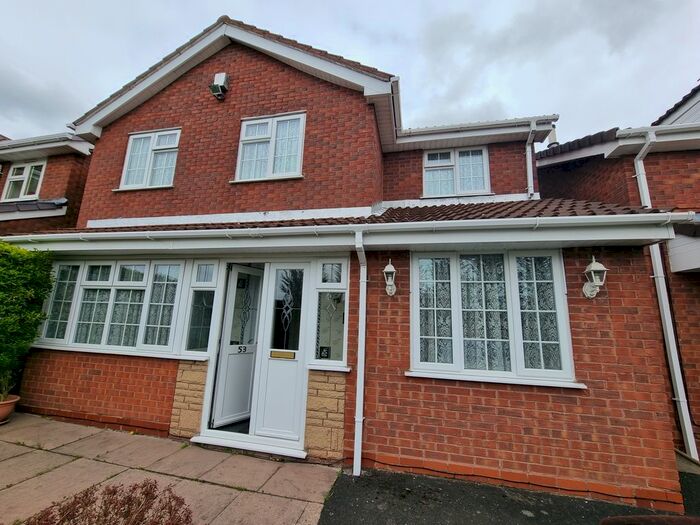4 Bedroom Semi-Detached House To Rent In Overfield Drive, Bilston, WV14