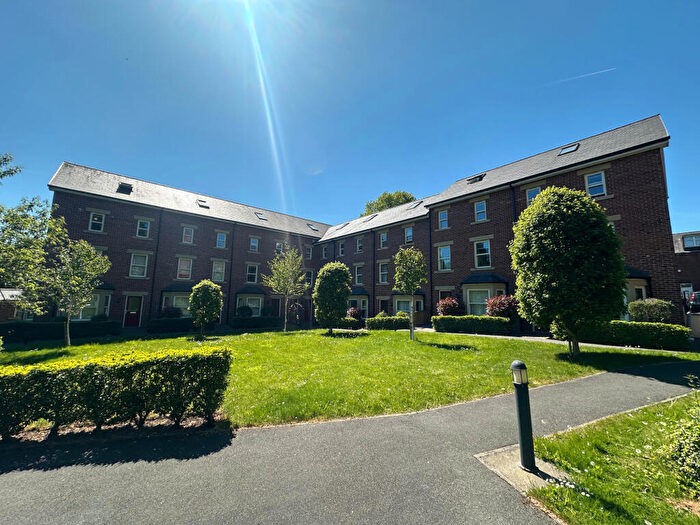 3 Bedroom Apartment To Rent In Cardigan Road, Leeds, LS6