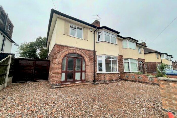 3 Bedroom Semi-Detached House To Rent In Haslemere Road, Nottingham, NG8