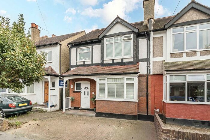 3 Bedroom Semi-detached House For Sale In Wharfedale Gardens, Thornton Heath, CR7