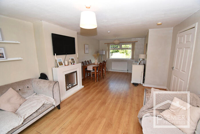 3 Bedroom End Of Terrace House For Sale In Chalmers Drive, East Kilbride, G75