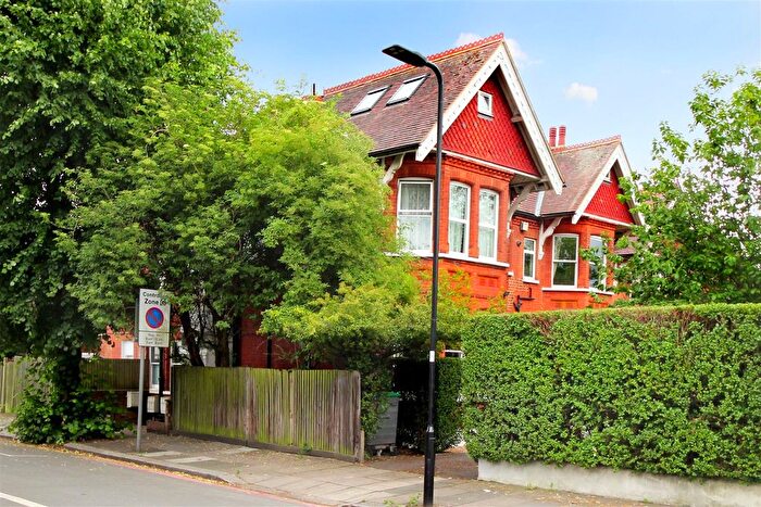 2 Bedroom Flat To Rent In Gunnersbury Avenue, W5